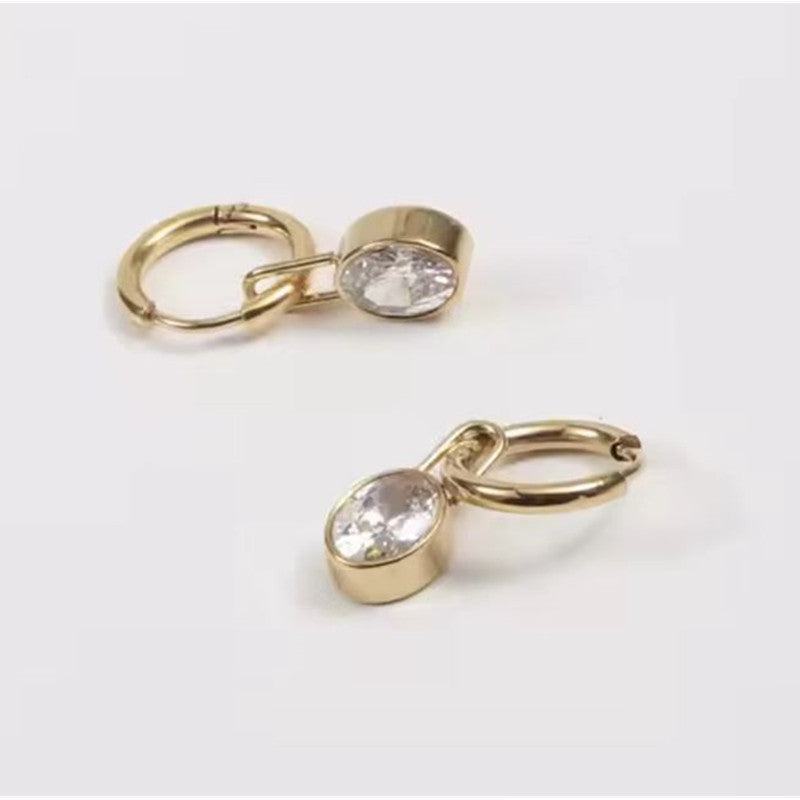 Orecchino piercing strass