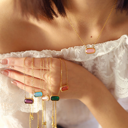 Collana ovale ciondolo quadrato