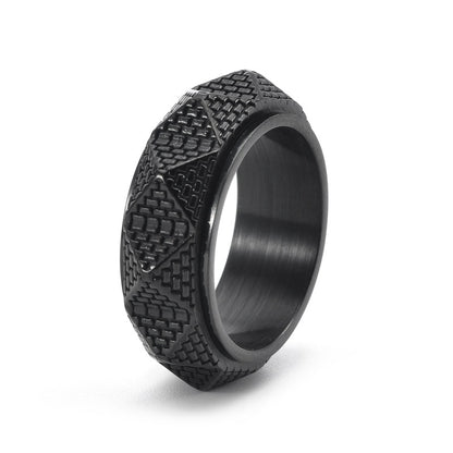 Anello uomo con piramide