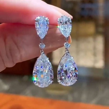 Orecchini goccia argento con zirconi