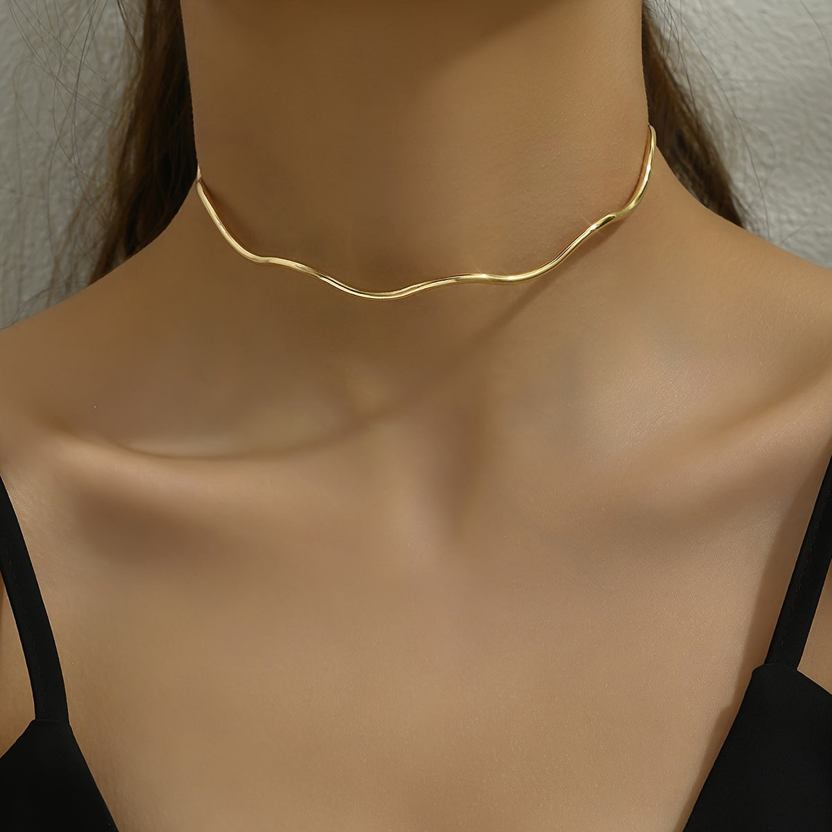 Collana onda minimalista