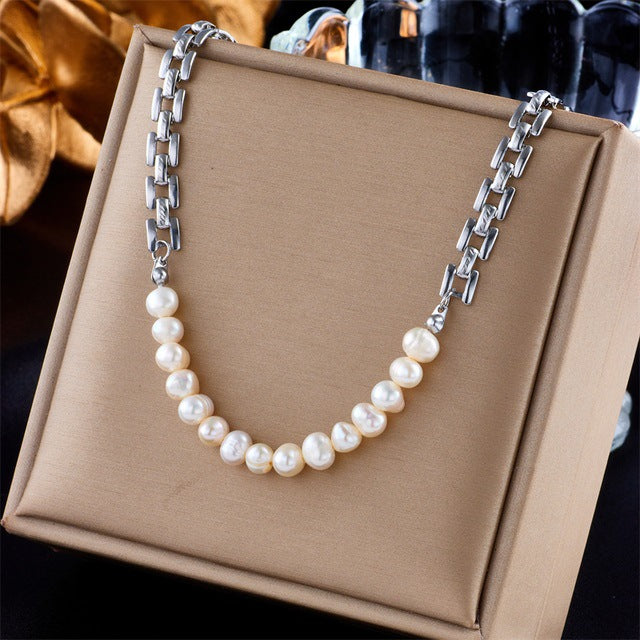Collana con perline geometriche