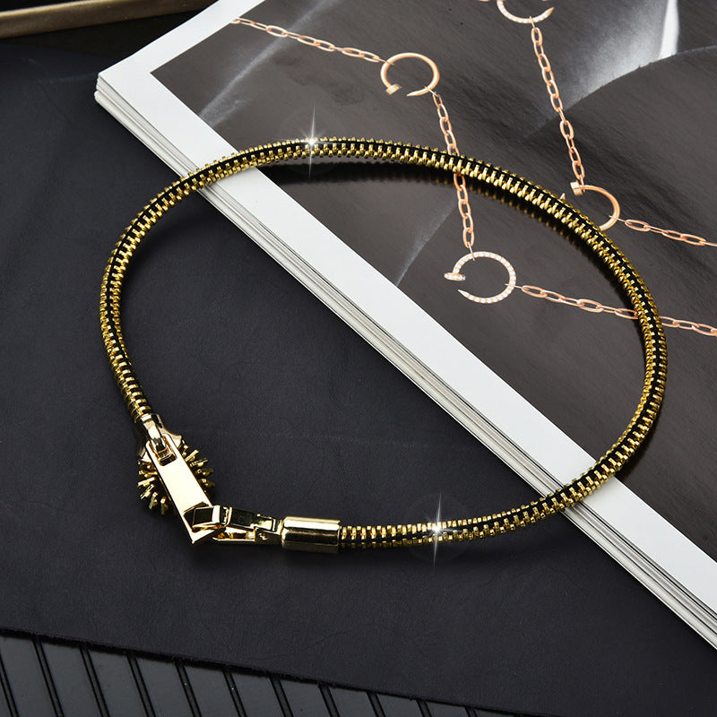 Collana con cerniera