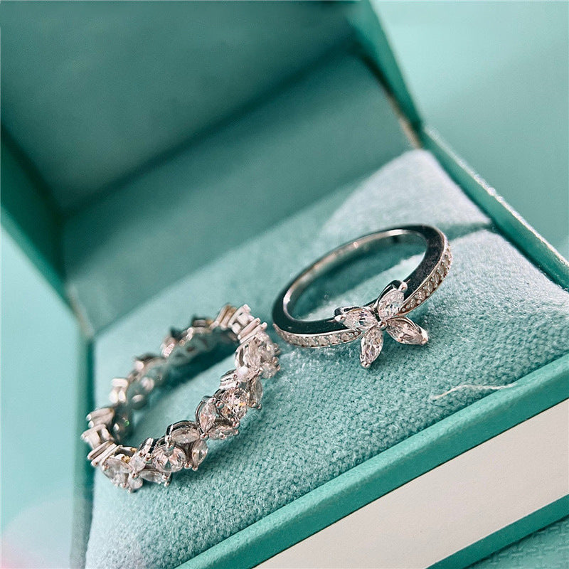 Anello foglia ovale