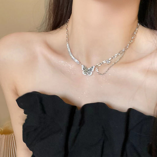 Collana farfalla nera in zircone