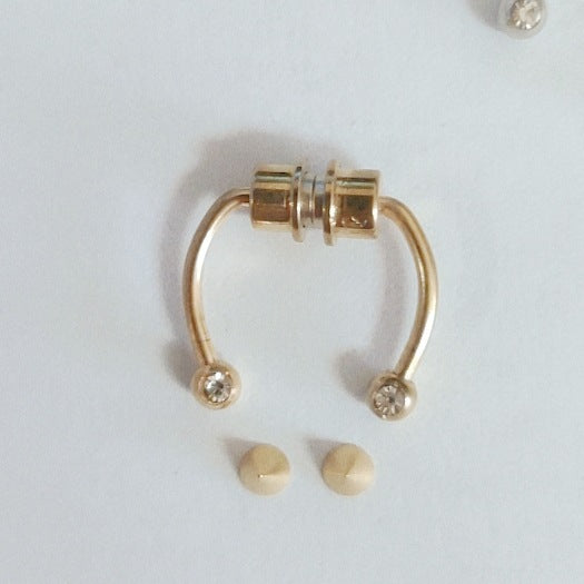 Piercing finto ferro di cavallo