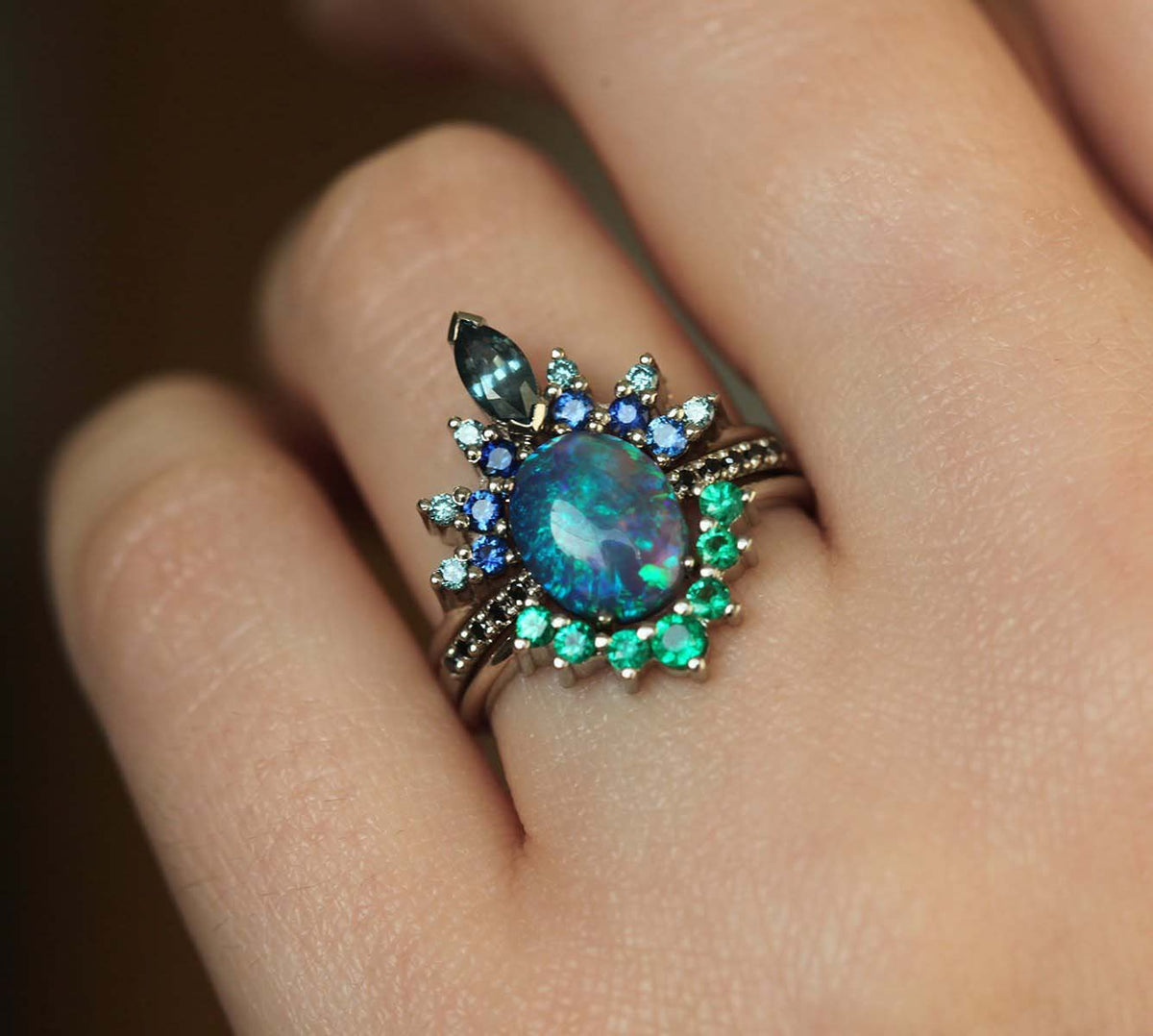 Anello blu pavone