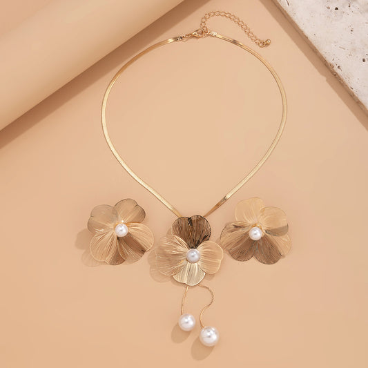 Parure fiori perle