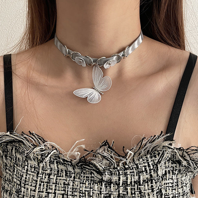Collana farfalla fiore punto