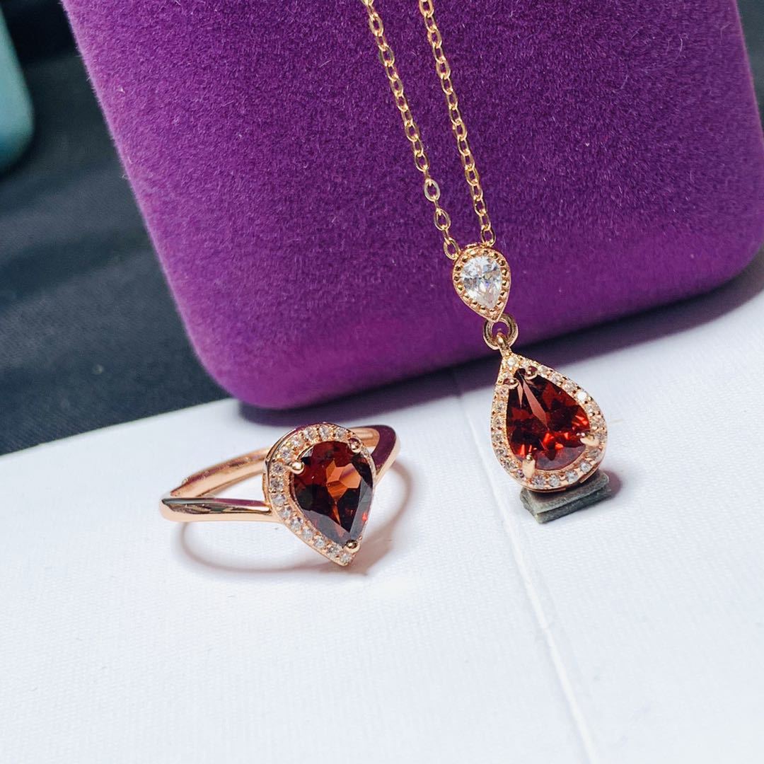 Set granato argento