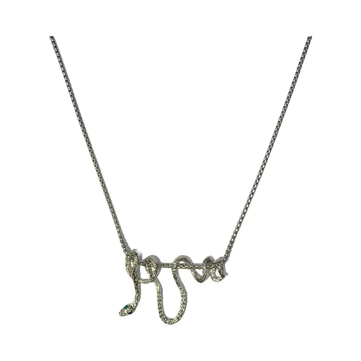 Collana con ciondolo serpente