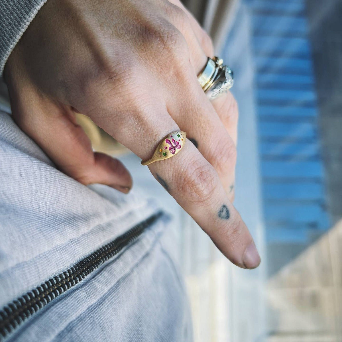 Anello fiocco dipinto a mano