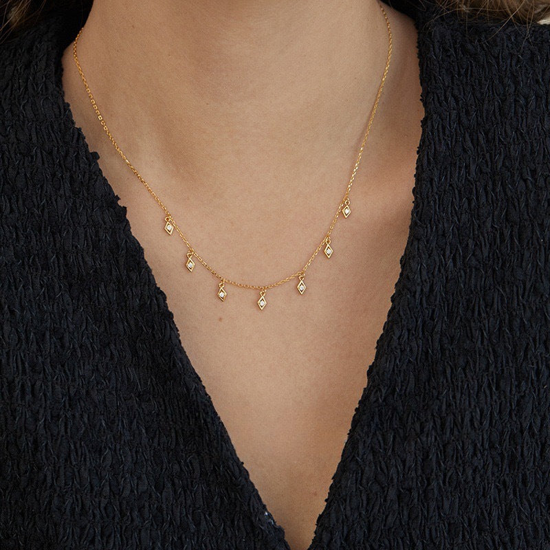Collana gipsofila