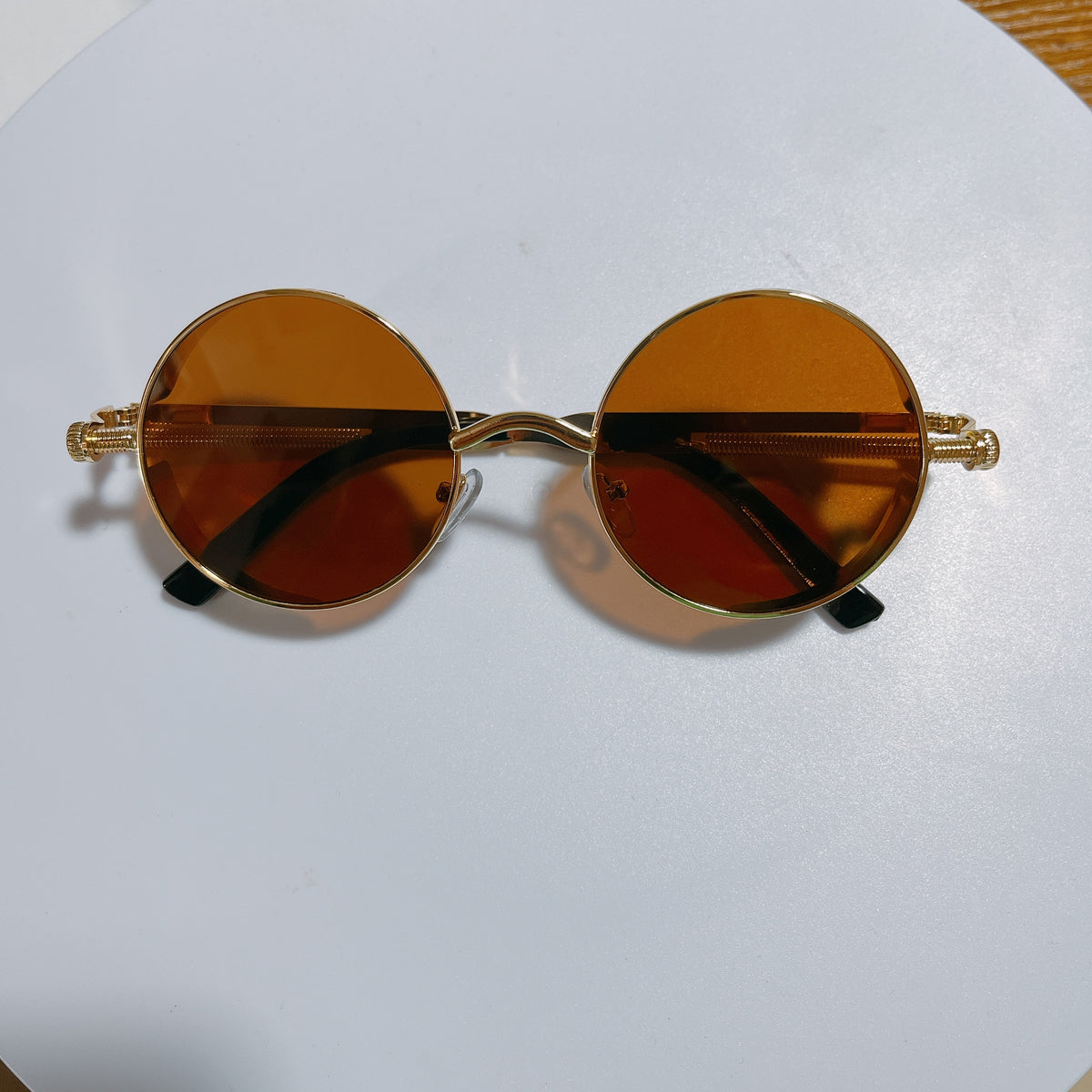 Occhiali da sole retrò hipster punk
