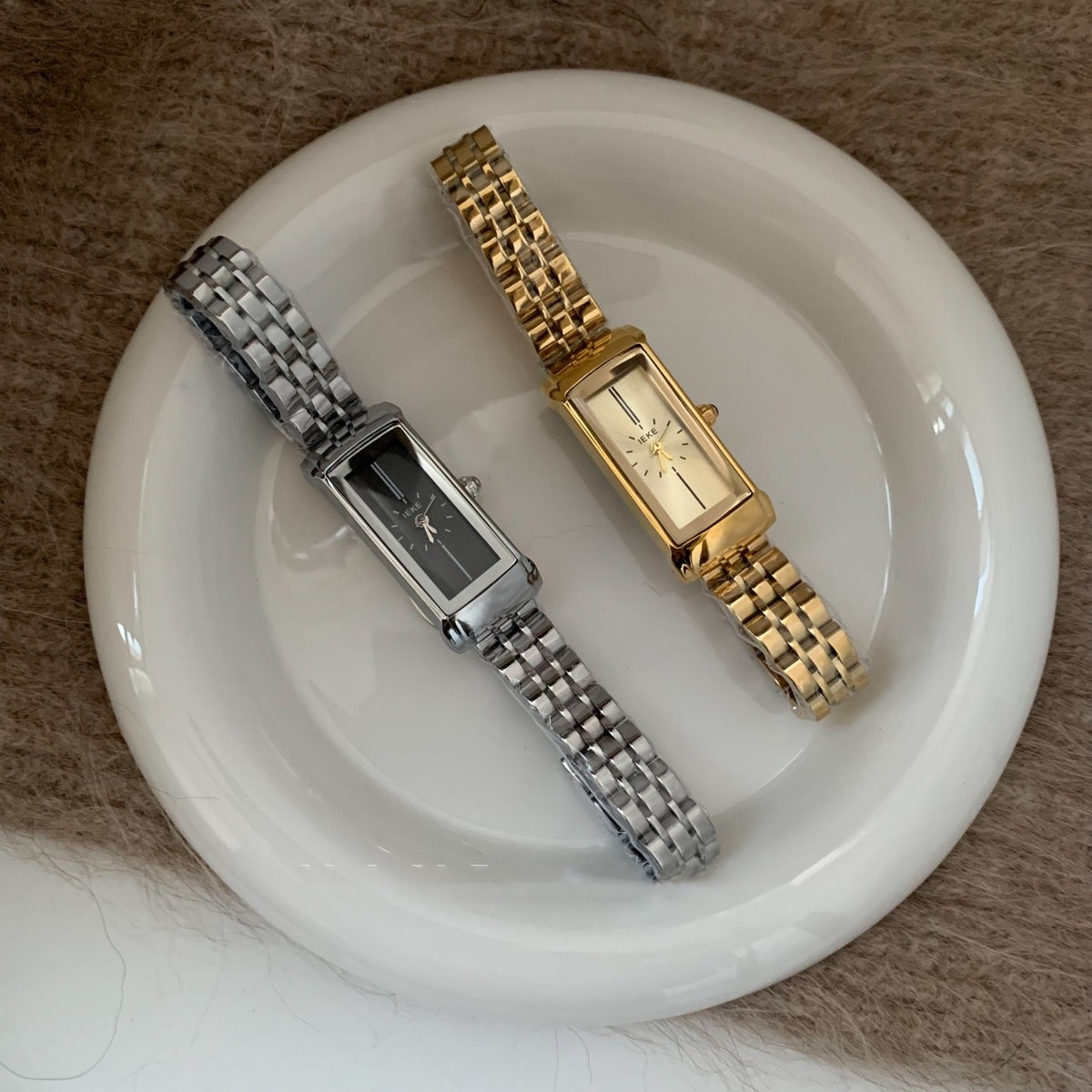 Orologio donna rettangolare retrò color oro