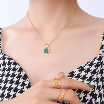 Collana Conchiglia Quadrata Bianca