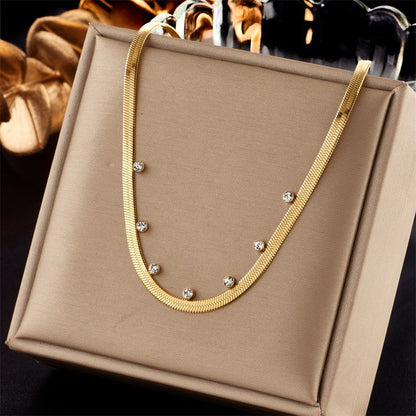 Collana con perline geometriche