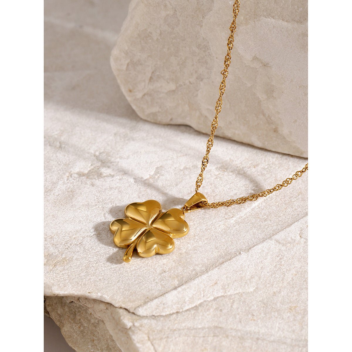 Collana pendente titanio