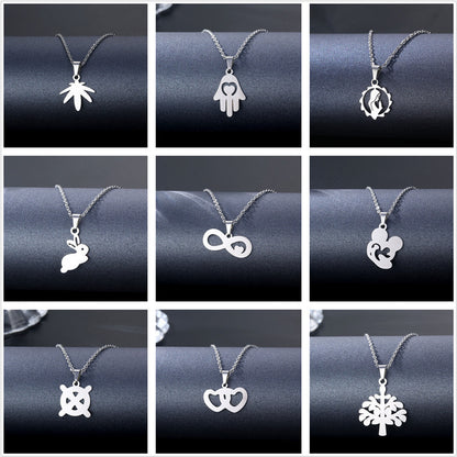 Collana geometrica traforata in acciaio inossidabile