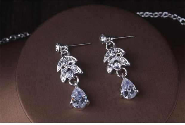 Collana e orecchini corona zircone