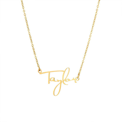 Collana con lettere titanio