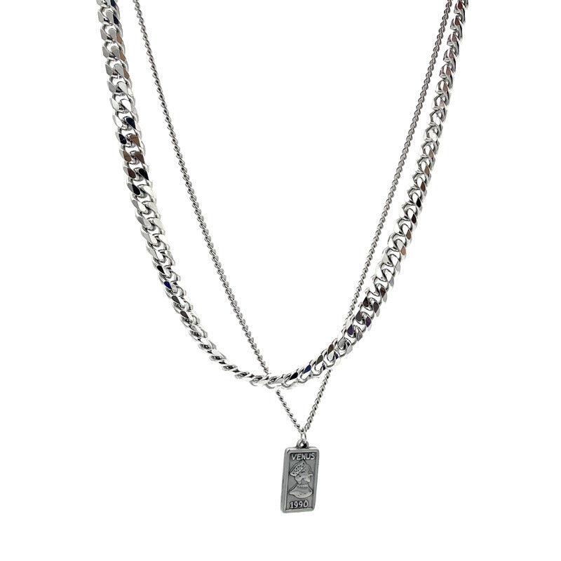 Collana con ritratto regina