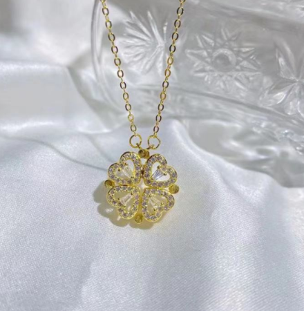 Collana Quadrifoglio magnetica