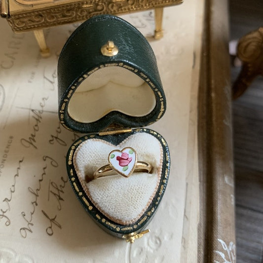 Anello rosa smaltato