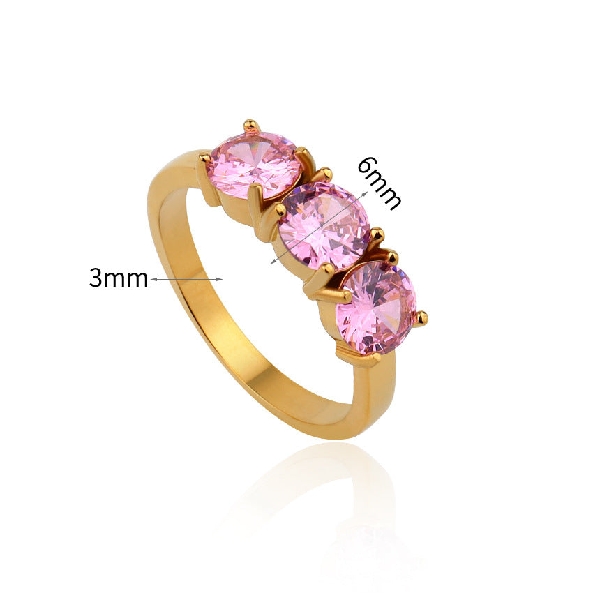 Anello con zirconi a quattro griffe