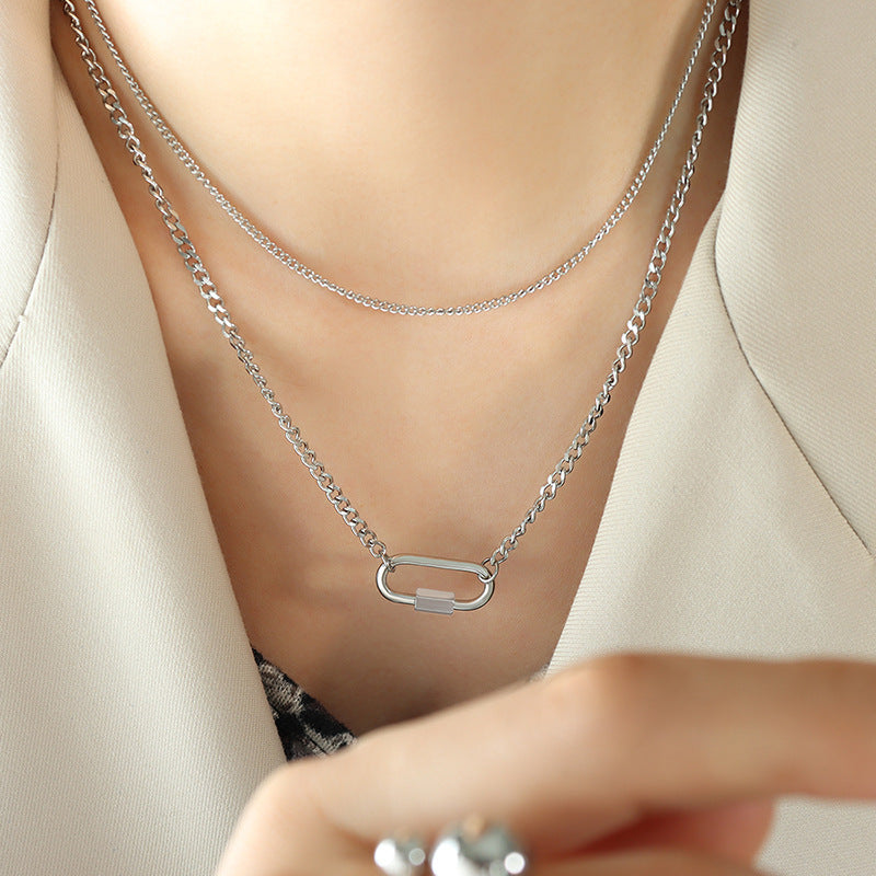 Collana fibbia ovale titanio