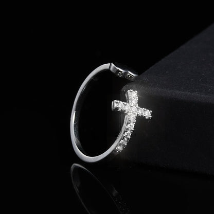 Anello croce diamante