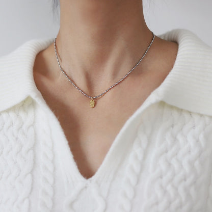 Collana lettere geometrica
