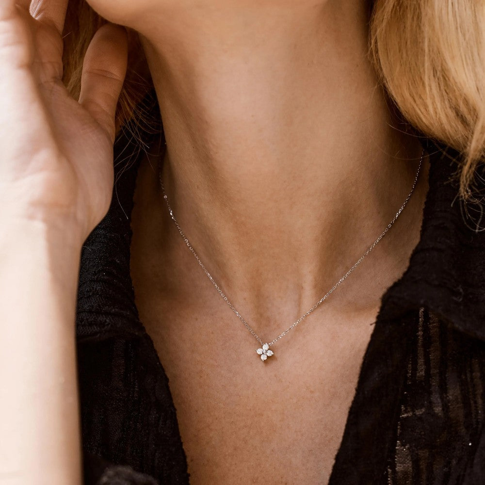 Collana quadrifoglio corta