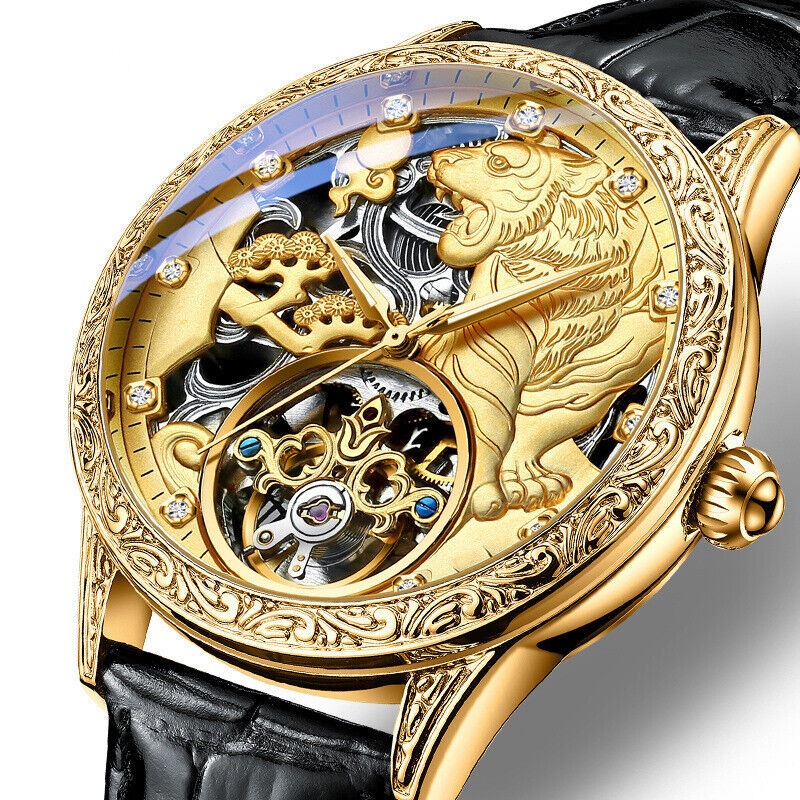 Orologio meccanico con quadrante in rilievo