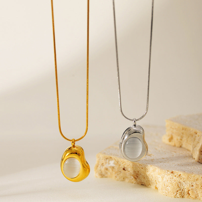 Collana opale bianco acciaio