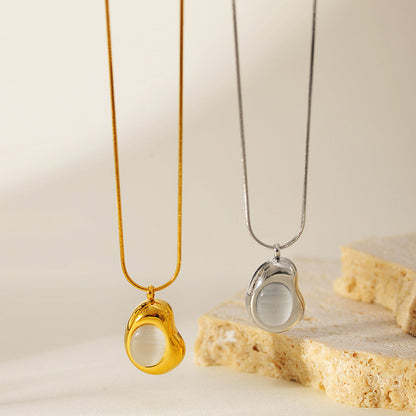 Collana opale bianco acciaio
