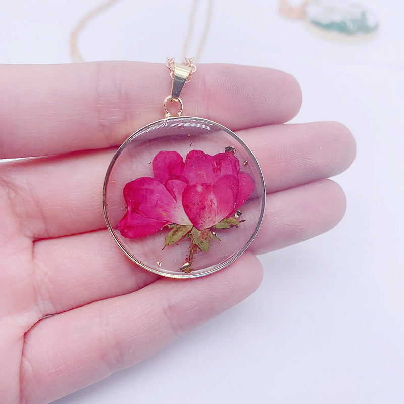 Collana fiori secchi in resina