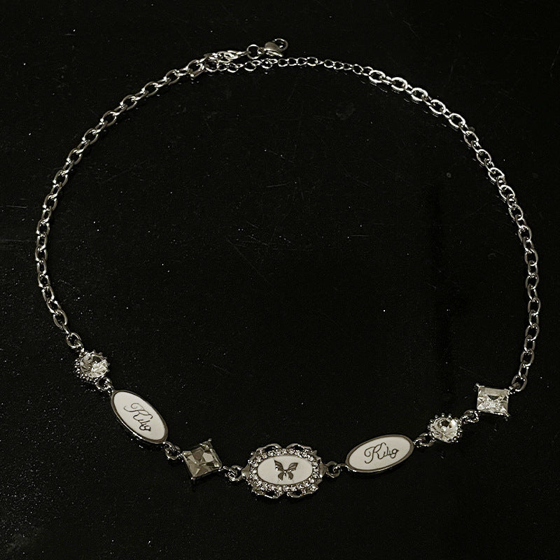 Collana farfalla bianca