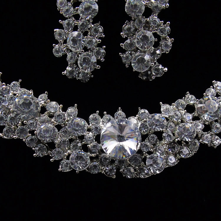 Set orecchini e collana goccia