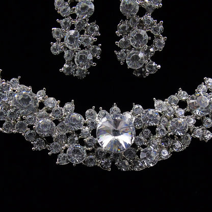 Set orecchini e collana goccia