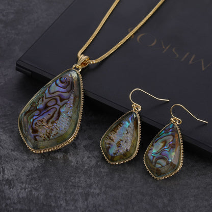 Set orecchini e collana resina