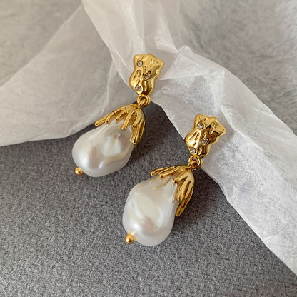 Orecchini barocchi perle foglia d'oro