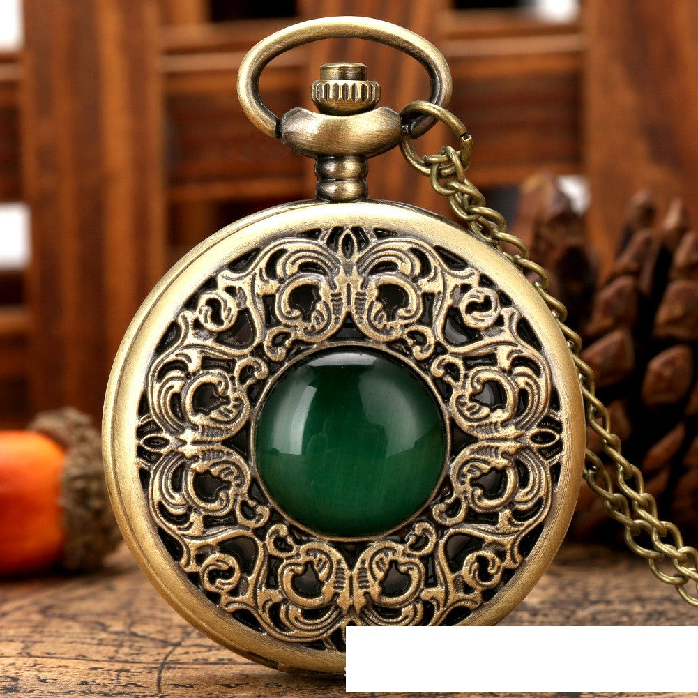 Orologio da tasca retrò con gemme