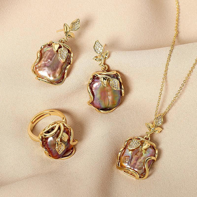 Collana perle barocche viola