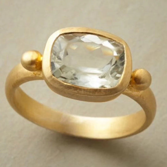 Anello geometrico sostanzioso