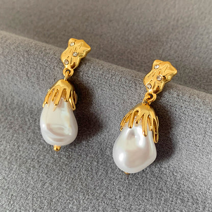 Orecchini barocchi perle foglia d'oro