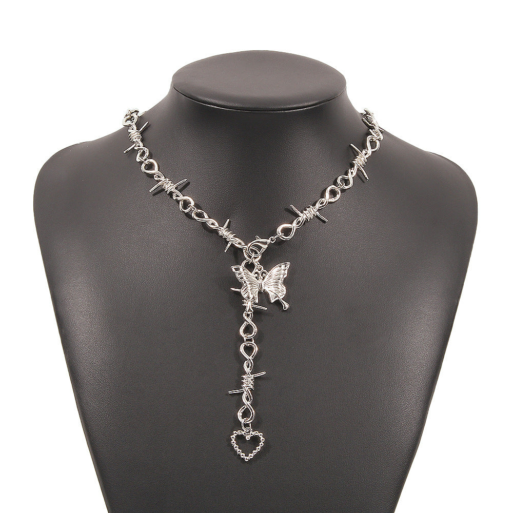 Collana lunga con farfalla
