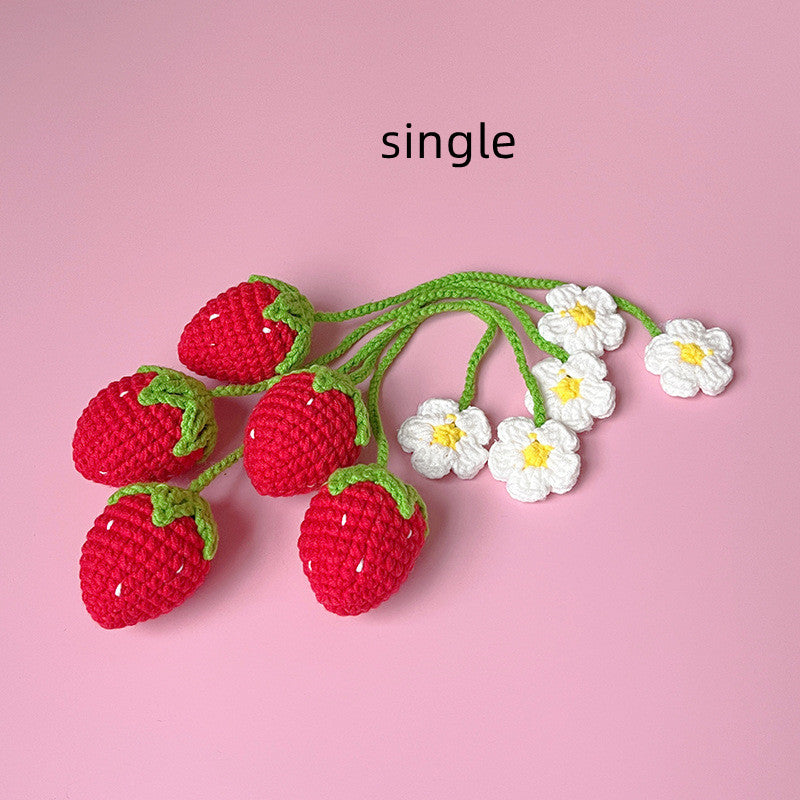 Ciondolo fragola lana all'uncinetto