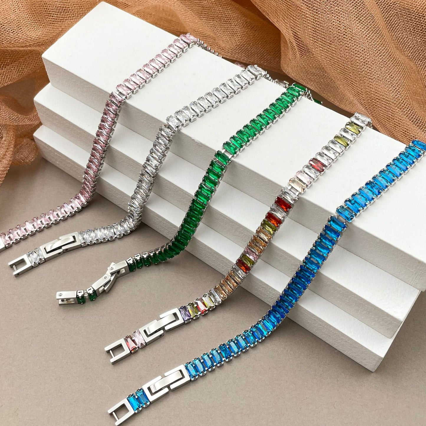 Bracciale acciaio zirconi colorati geometrico