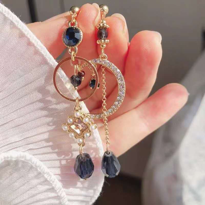 Orecchini goccia asimmetrici blu